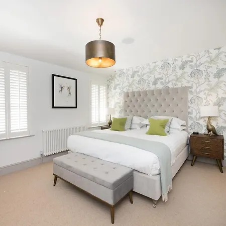 Townhouse By Harrogate Serviced Apartments Exterior photo